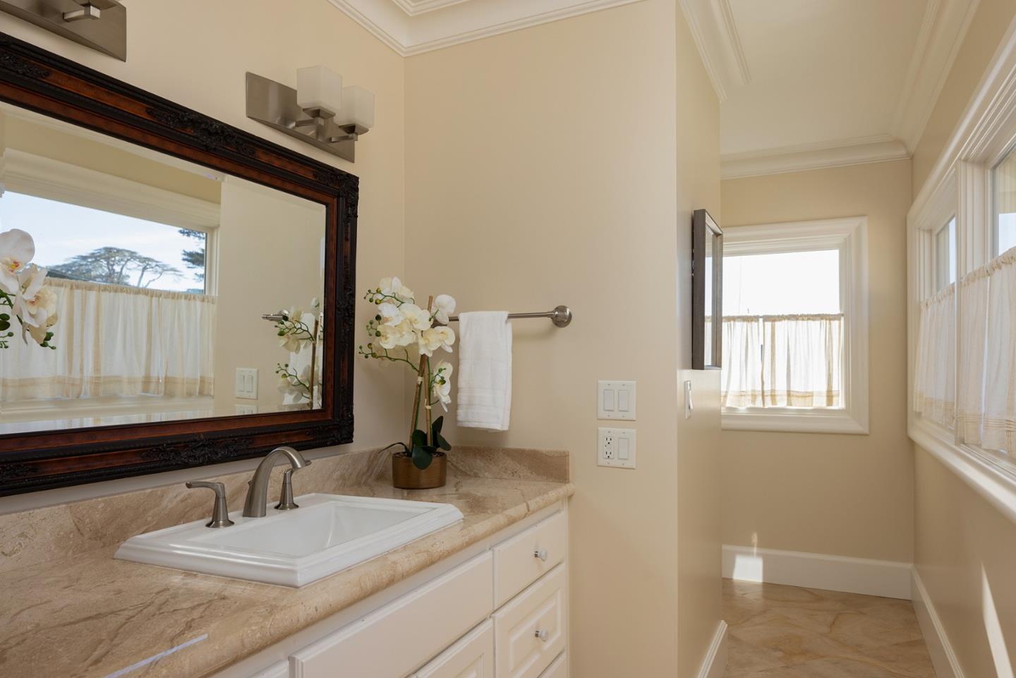 Detail Gallery Image 36 of 52 For 1051 Ocean View Blvd, Pacific Grove,  CA 93950 - 4 Beds | 4/1 Baths