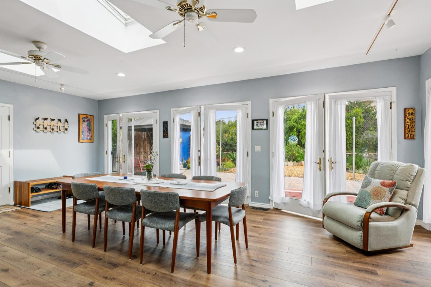 Detail Gallery Image 20 of 50 For 1976 Luzern St, Seaside,  CA 93955 - 3 Beds | 2 Baths