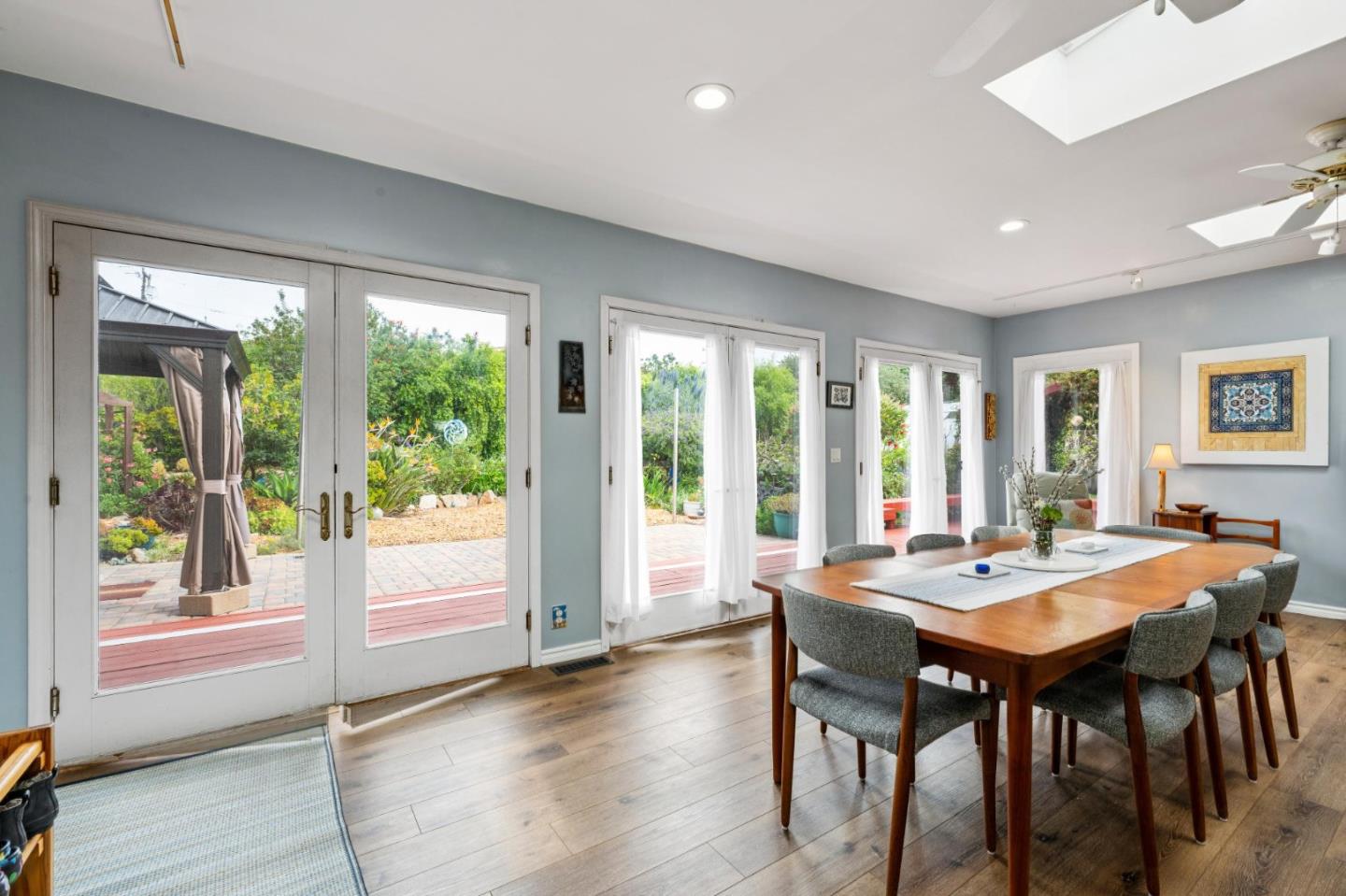 Detail Gallery Image 21 of 50 For 1976 Luzern St, Seaside,  CA 93955 - 3 Beds | 2 Baths