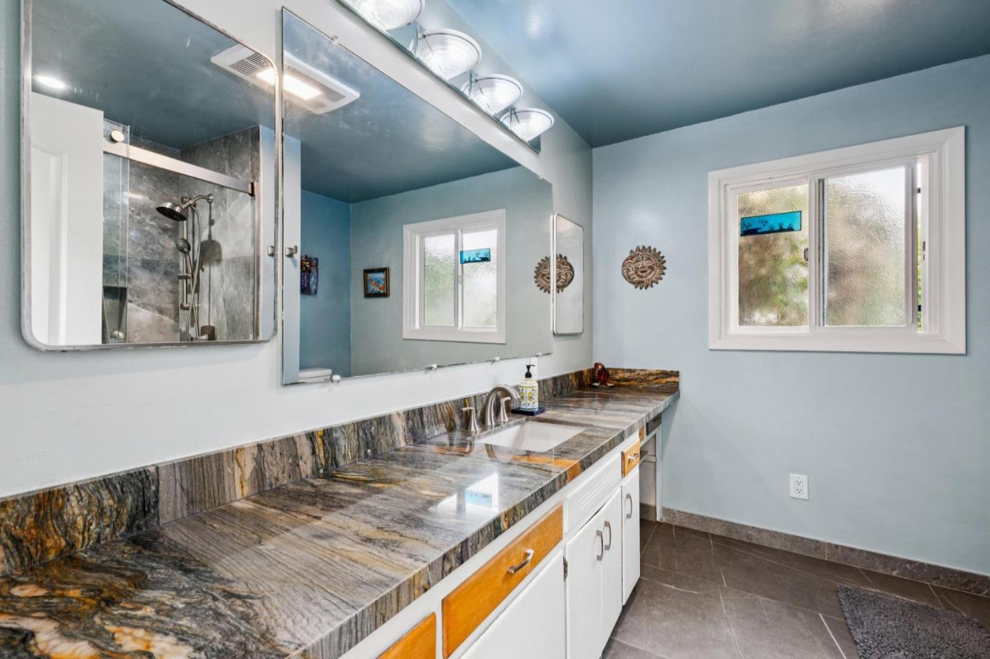 Detail Gallery Image 24 of 50 For 1976 Luzern St, Seaside,  CA 93955 - 3 Beds | 2 Baths