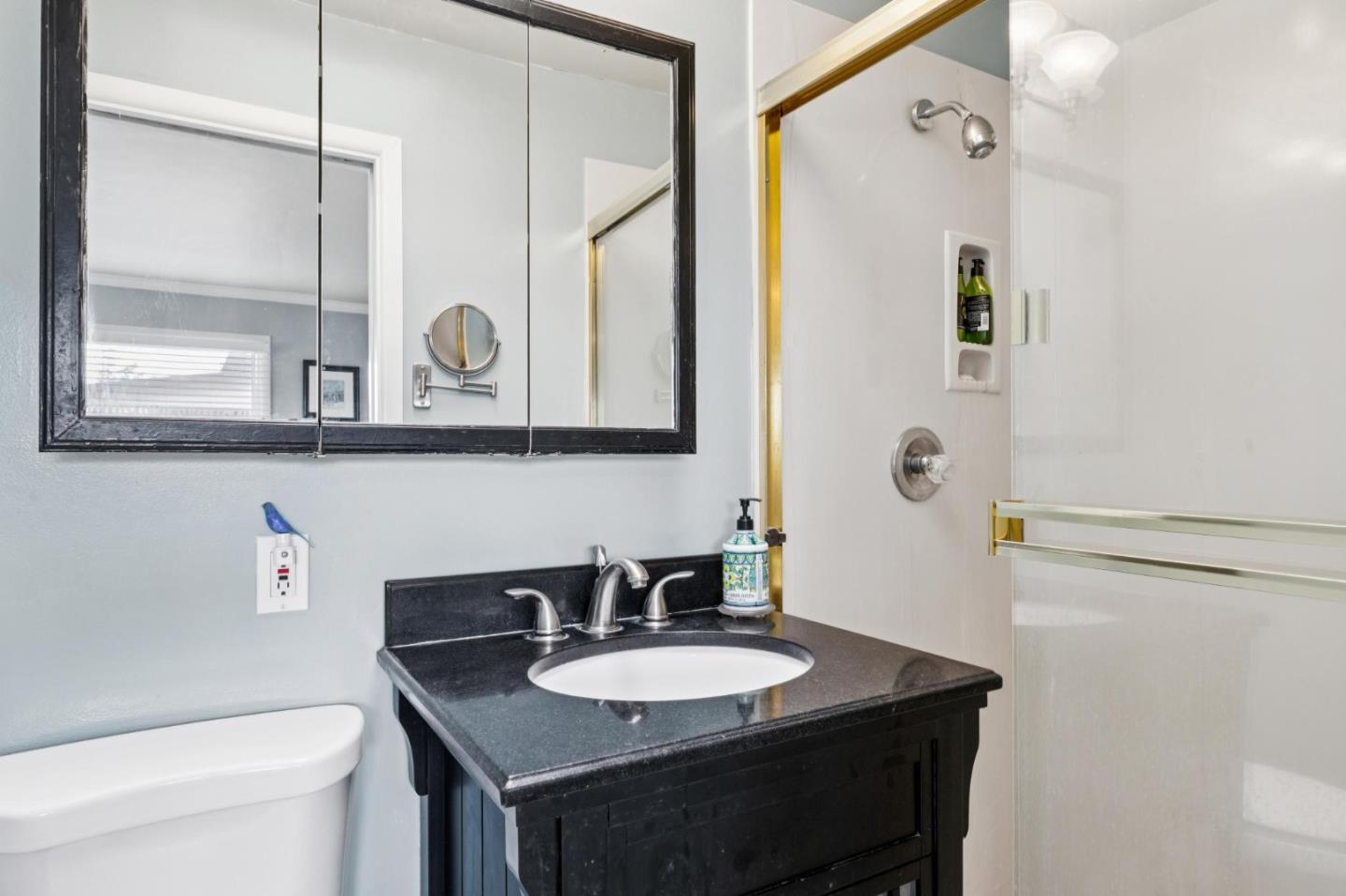 Detail Gallery Image 26 of 50 For 1976 Luzern St, Seaside,  CA 93955 - 3 Beds | 2 Baths