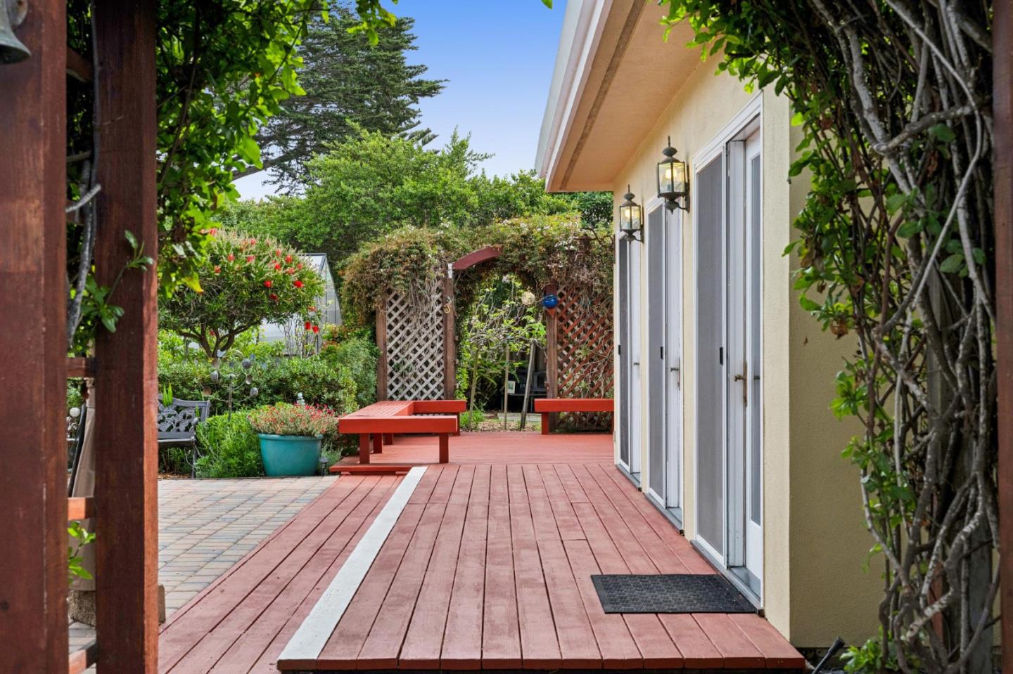 Detail Gallery Image 32 of 50 For 1976 Luzern St, Seaside,  CA 93955 - 3 Beds | 2 Baths