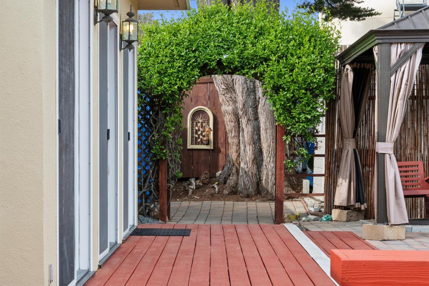 Detail Gallery Image 33 of 50 For 1976 Luzern St, Seaside,  CA 93955 - 3 Beds | 2 Baths