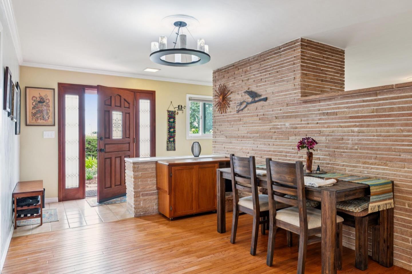 Detail Gallery Image 6 of 50 For 1976 Luzern St, Seaside,  CA 93955 - 3 Beds | 2 Baths