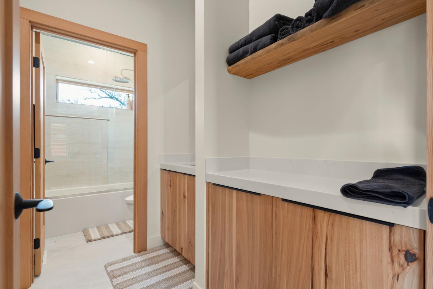 Detail Gallery Image 24 of 91 For 1525 Headlands Dr, Napa,  CA 94558 - 4 Beds | 3/1 Baths