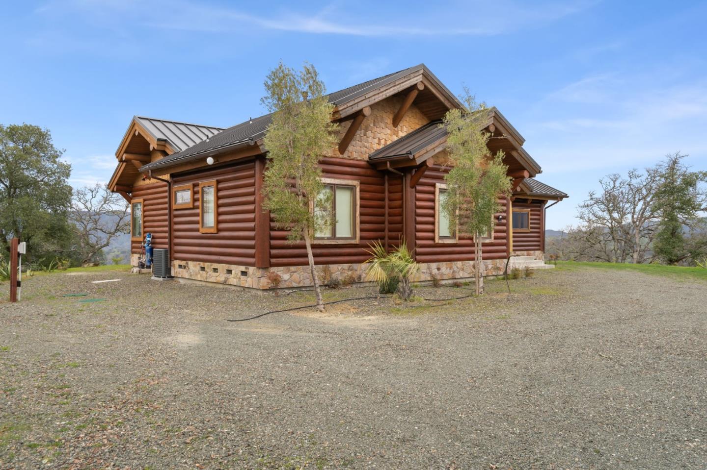 Detail Gallery Image 4 of 91 For 1525 Headlands Dr, Napa,  CA 94558 - 4 Beds | 3/1 Baths