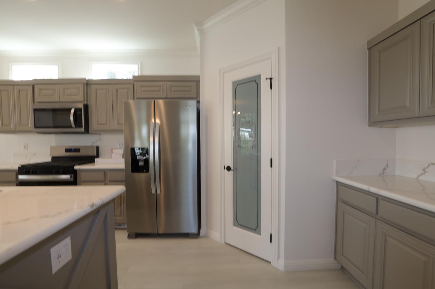 Detail Gallery Image 9 of 26 For 406 Los Encinos Ave #406,  San Jose,  CA 95134 - 3 Beds | 2 Baths