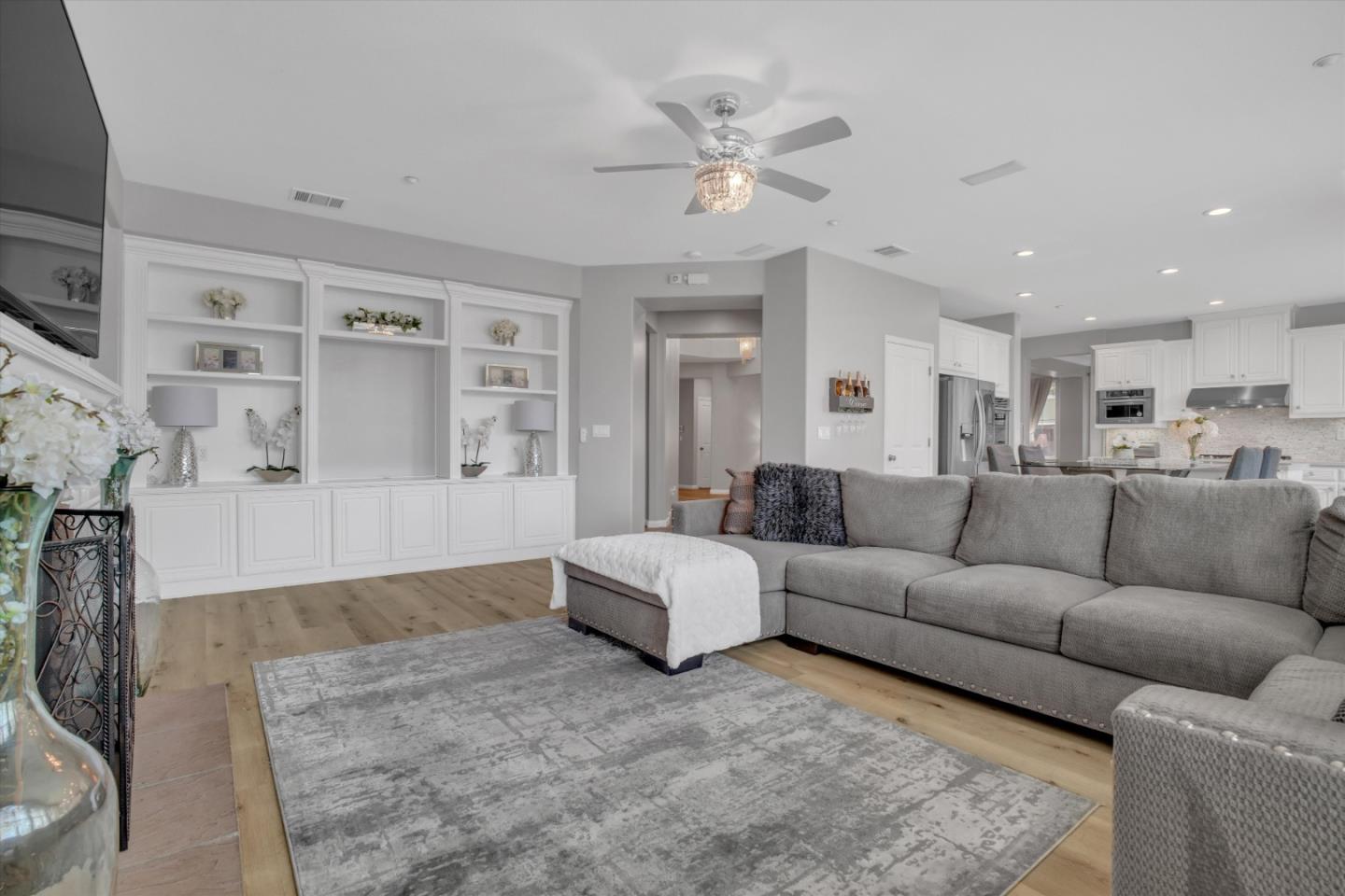 Detail Gallery Image 14 of 39 For 1684 Edera Pl, Brentwood,  CA 94513 - 5 Beds | 3/1 Baths