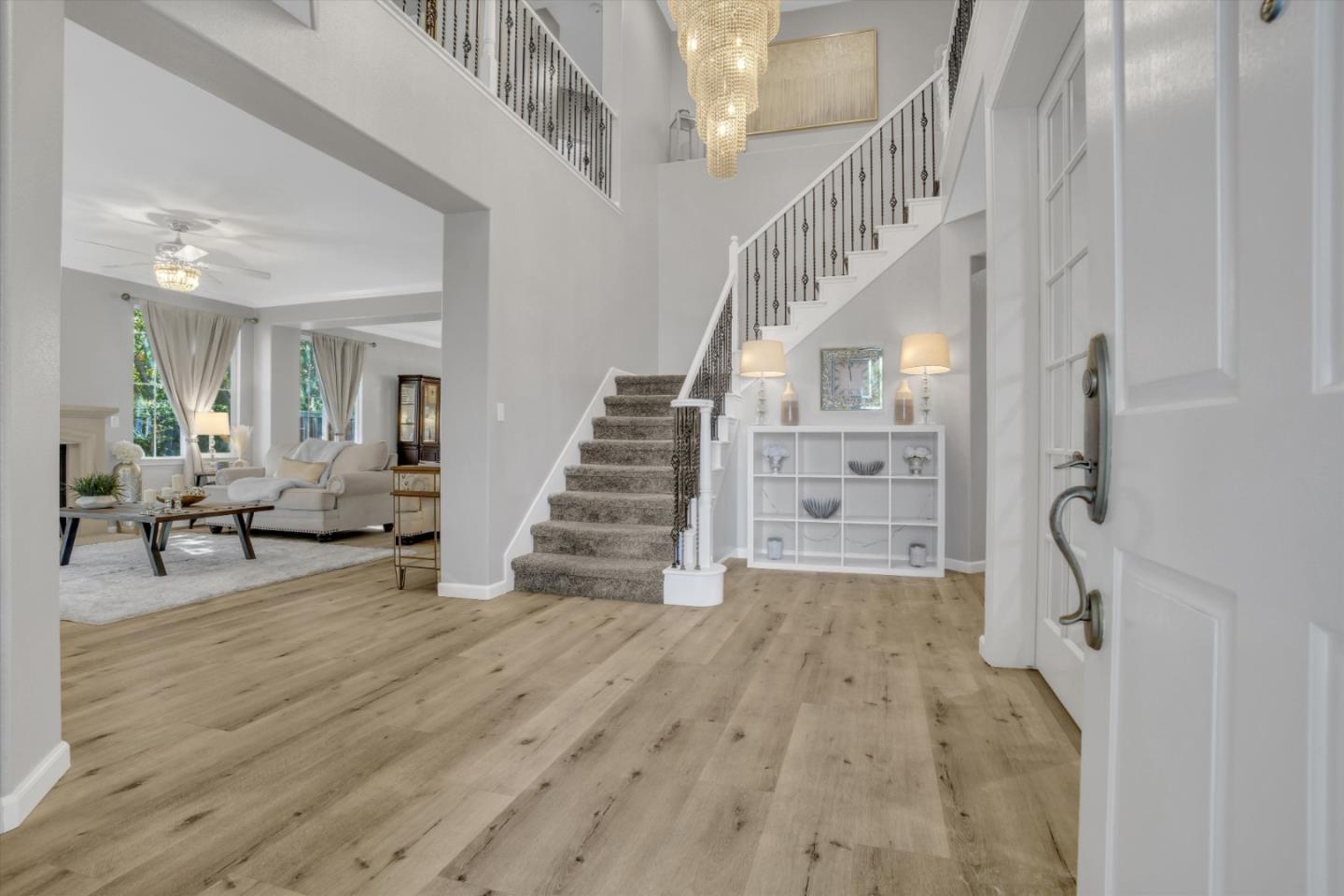 Detail Gallery Image 3 of 39 For 1684 Edera Pl, Brentwood,  CA 94513 - 5 Beds | 3/1 Baths