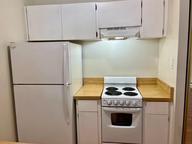 Detail Gallery Image 2 of 17 For 221 Boardwalk Ave #D,  San Bruno,  CA 94066 - 0 Beds | 1 Baths