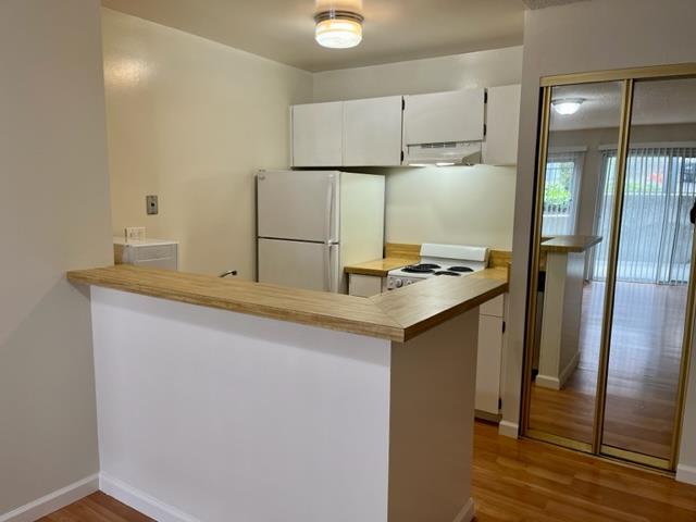 Detail Gallery Image 4 of 17 For 221 Boardwalk Ave #D,  San Bruno,  CA 94066 - 0 Beds | 1 Baths