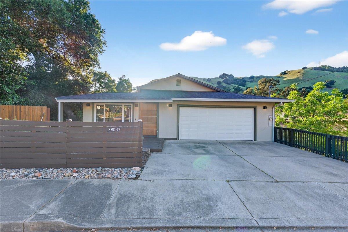 Detail Gallery Image 2 of 39 For 38047 Stenhammer Dr, Fremont,  CA 94536 - 4 Beds | 4 Baths