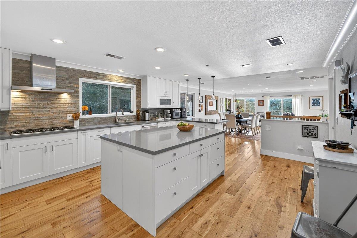 Detail Gallery Image 5 of 39 For 38047 Stenhammer Dr, Fremont,  CA 94536 - 4 Beds | 4 Baths