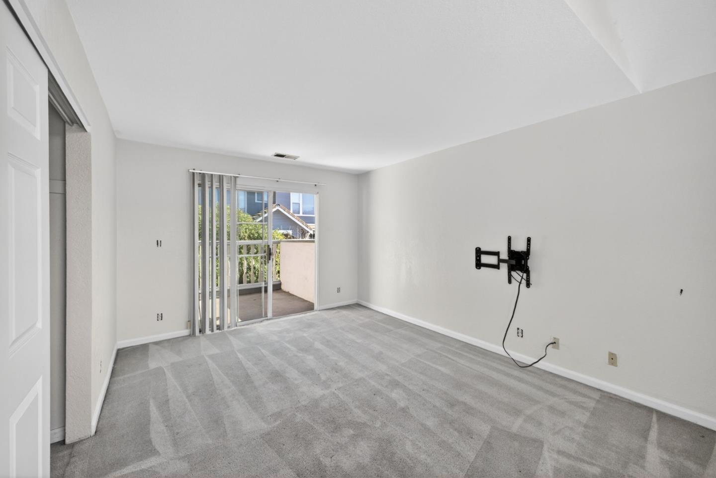 Detail Gallery Image 28 of 47 For 1074 Almaden Village Ln, San Jose,  CA 95120 - 3 Beds | 2/1 Baths