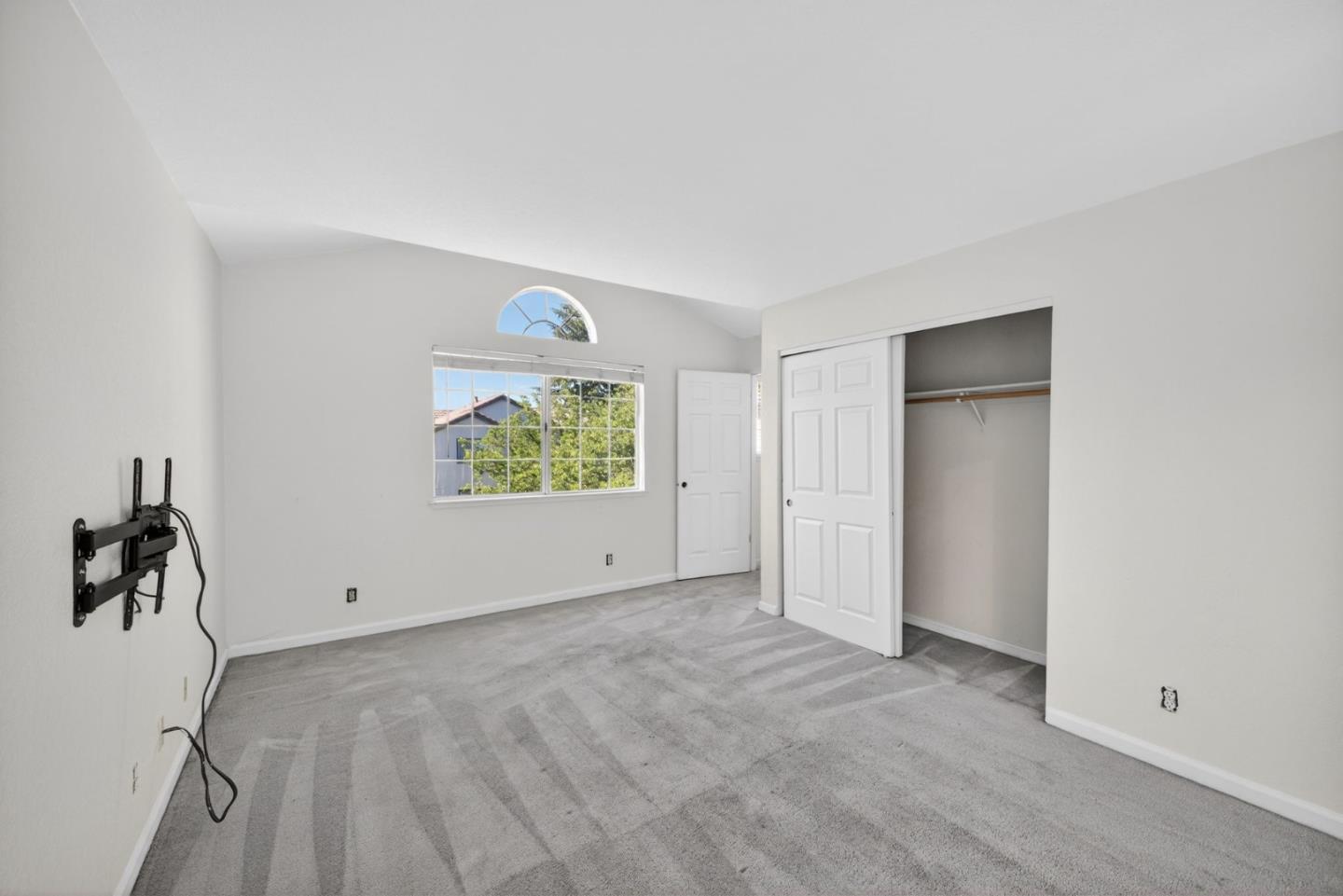 Detail Gallery Image 29 of 47 For 1074 Almaden Village Ln, San Jose,  CA 95120 - 3 Beds | 2/1 Baths