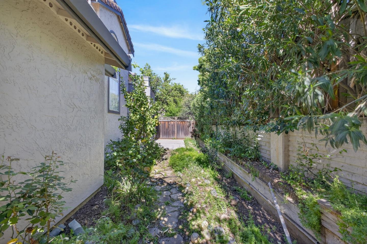 1074 Almaden Village Lane, San Jose, CA, 95120