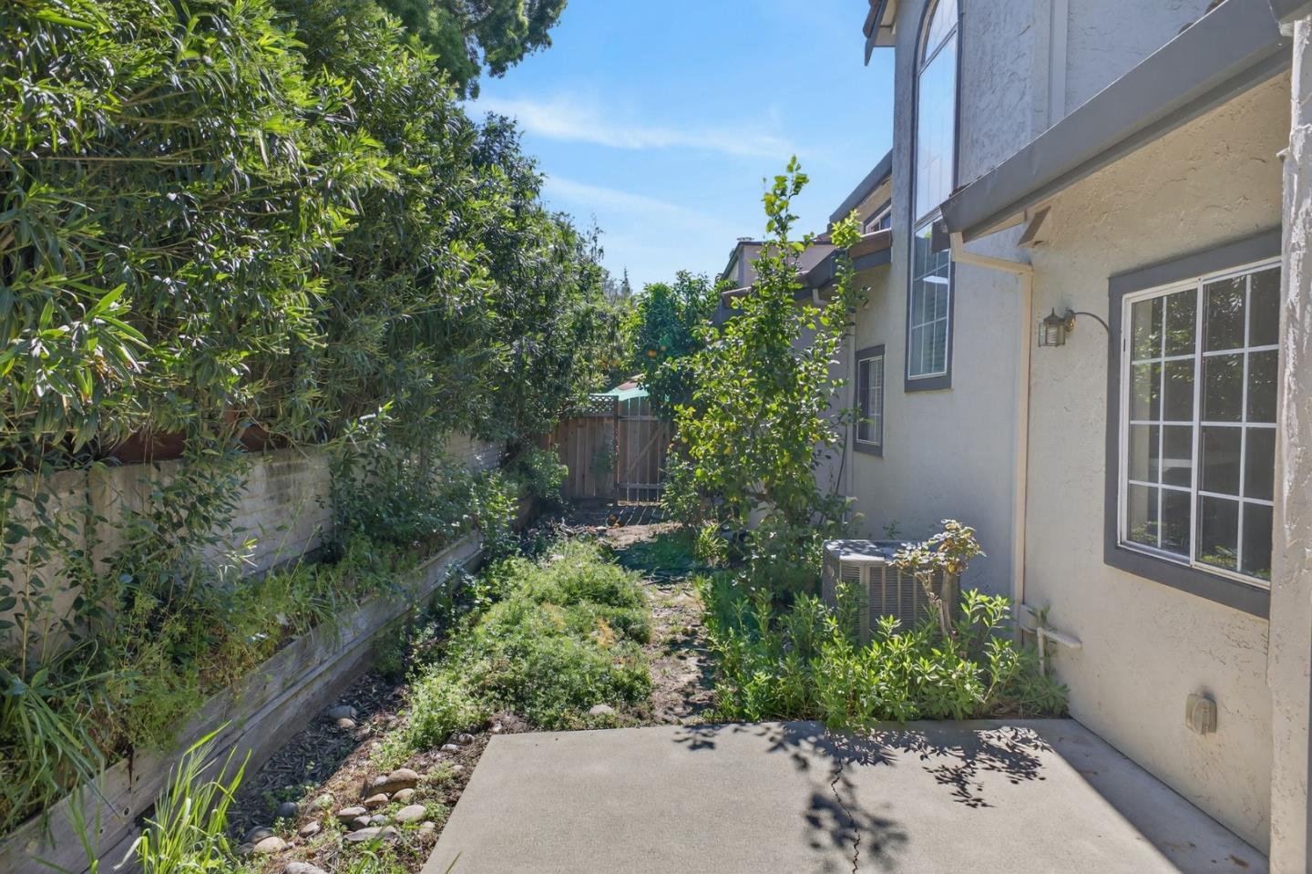 Detail Gallery Image 38 of 47 For 1074 Almaden Village Ln, San Jose,  CA 95120 - 3 Beds | 2/1 Baths