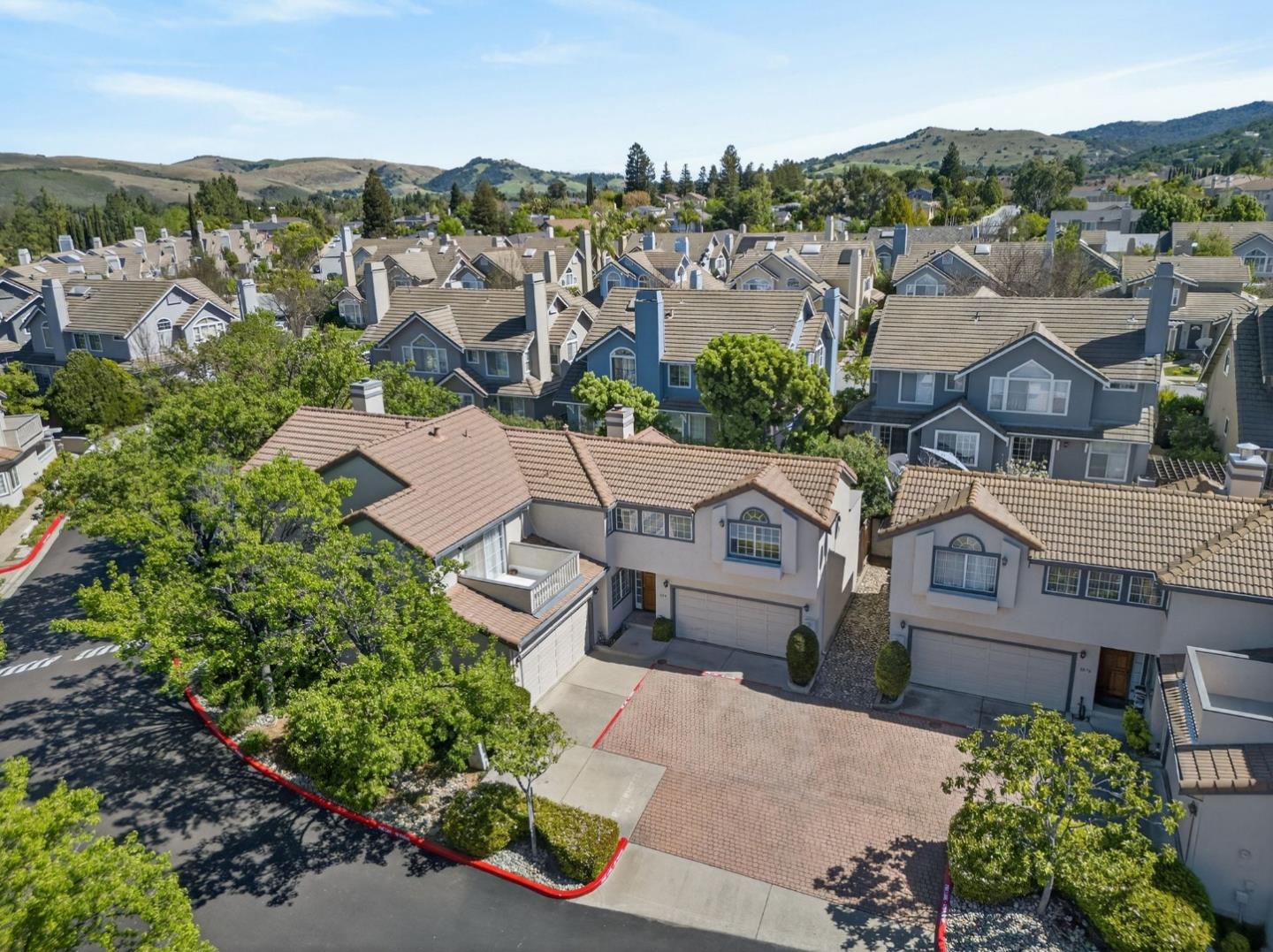 Detail Gallery Image 4 of 47 For 1074 Almaden Village Ln, San Jose,  CA 95120 - 3 Beds | 2/1 Baths