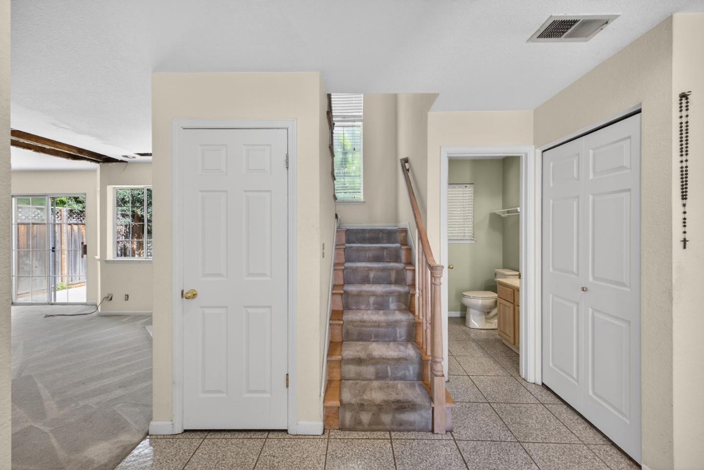 Detail Gallery Image 8 of 47 For 1074 Almaden Village Ln, San Jose,  CA 95120 - 3 Beds | 2/1 Baths