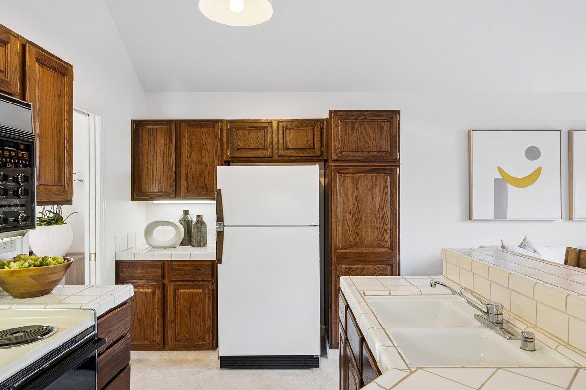 Detail Gallery Image 15 of 31 For 1402 Dominica Ln, Foster City,  CA 94404 - 3 Beds | 2 Baths