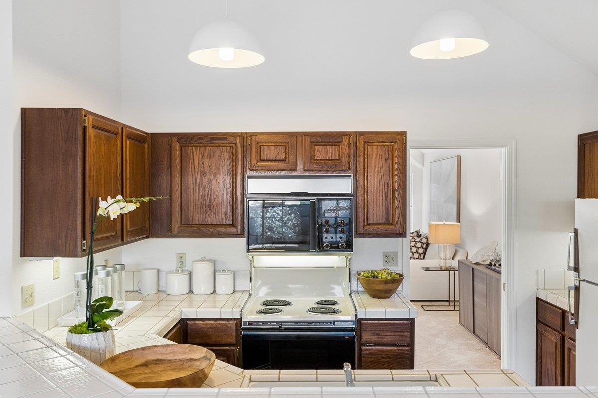 Detail Gallery Image 16 of 31 For 1402 Dominica Ln, Foster City,  CA 94404 - 3 Beds | 2 Baths