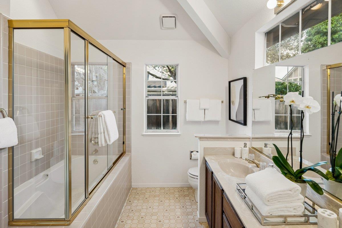 Detail Gallery Image 23 of 31 For 1402 Dominica Ln, Foster City,  CA 94404 - 3 Beds | 2 Baths