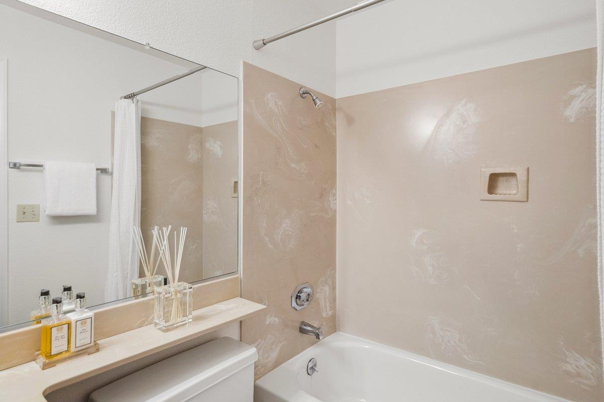 Detail Gallery Image 27 of 31 For 1402 Dominica Ln, Foster City,  CA 94404 - 3 Beds | 2 Baths