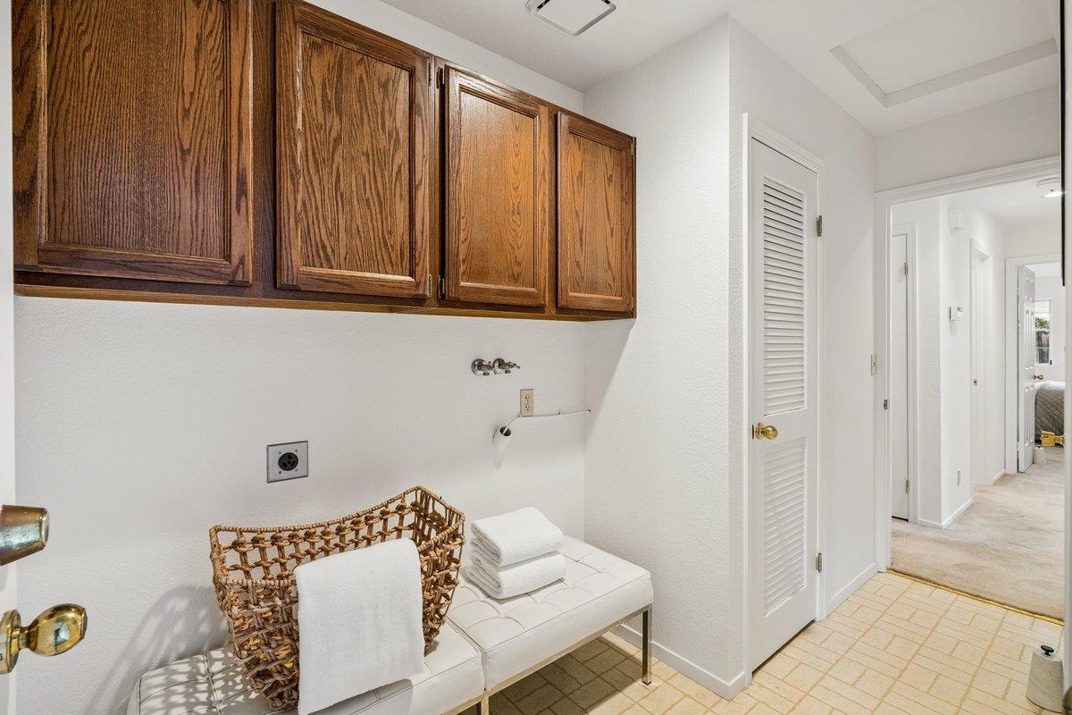 Detail Gallery Image 28 of 31 For 1402 Dominica Ln, Foster City,  CA 94404 - 3 Beds | 2 Baths