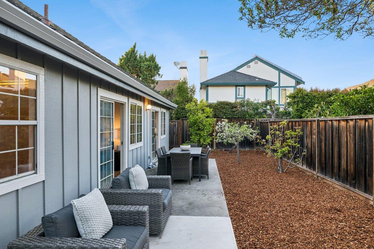 Detail Gallery Image 31 of 31 For 1402 Dominica Ln, Foster City,  CA 94404 - 3 Beds | 2 Baths