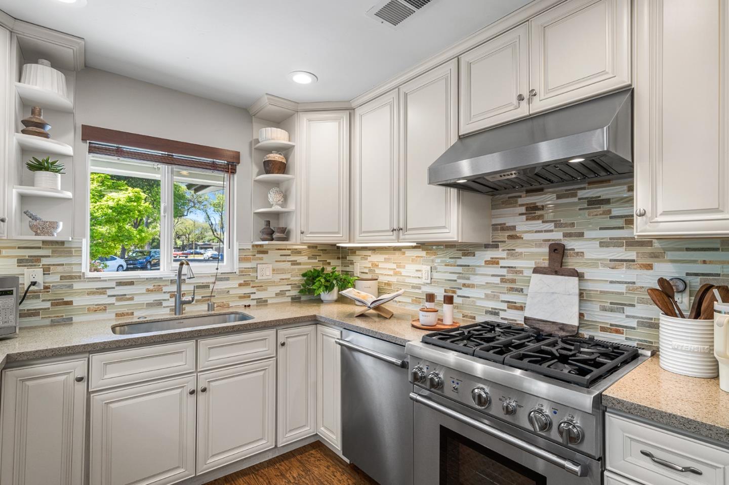 Detail Gallery Image 13 of 67 For 175 La Canada Ct, Los Gatos,  CA 95032 - 3 Beds | 2 Baths