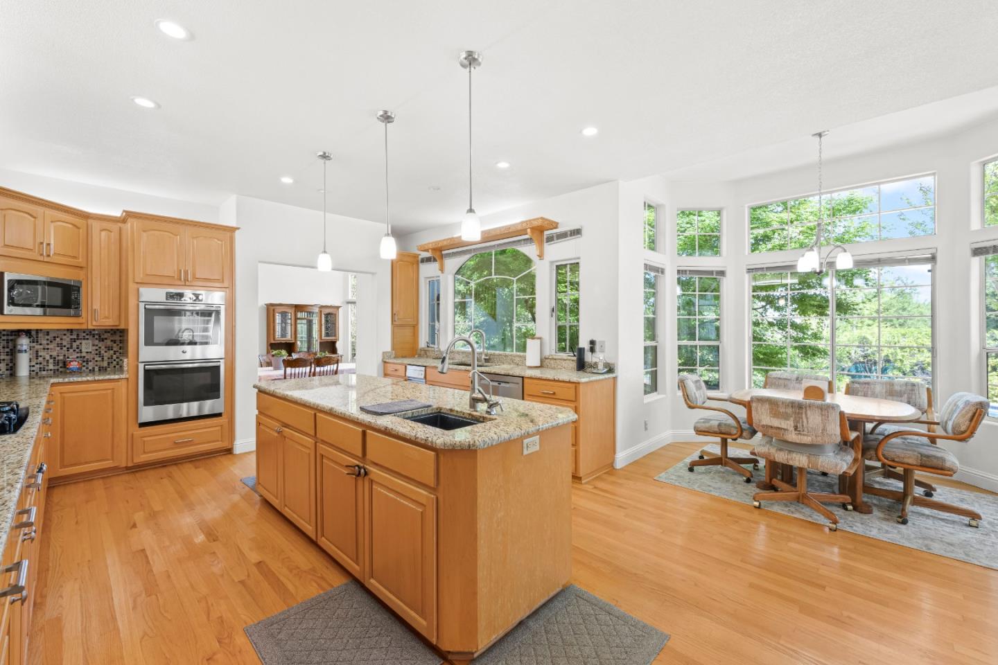 Detail Gallery Image 15 of 76 For 18216 Sparhawk Way, Morgan Hill,  CA 95037 - 5 Beds | 3/1 Baths