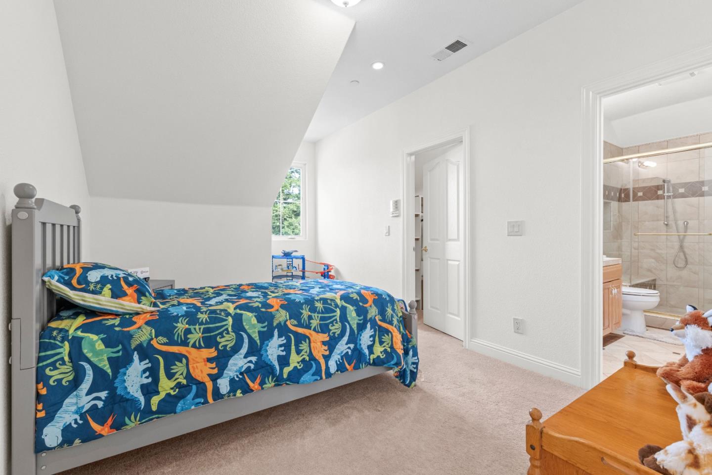 Detail Gallery Image 45 of 76 For 18216 Sparhawk Way, Morgan Hill,  CA 95037 - 5 Beds | 3/1 Baths