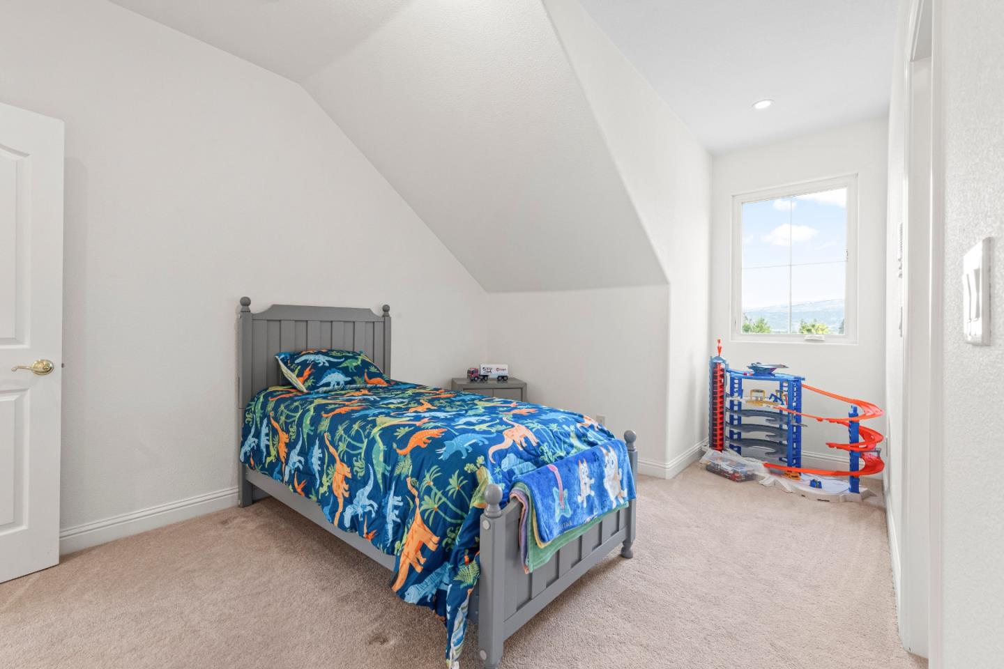 Detail Gallery Image 46 of 76 For 18216 Sparhawk Way, Morgan Hill,  CA 95037 - 5 Beds | 3/1 Baths