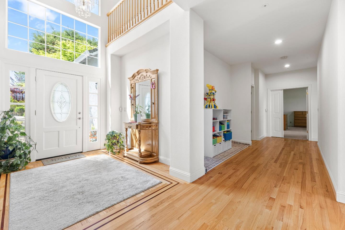 Detail Gallery Image 8 of 76 For 18216 Sparhawk Way, Morgan Hill,  CA 95037 - 5 Beds | 3/1 Baths