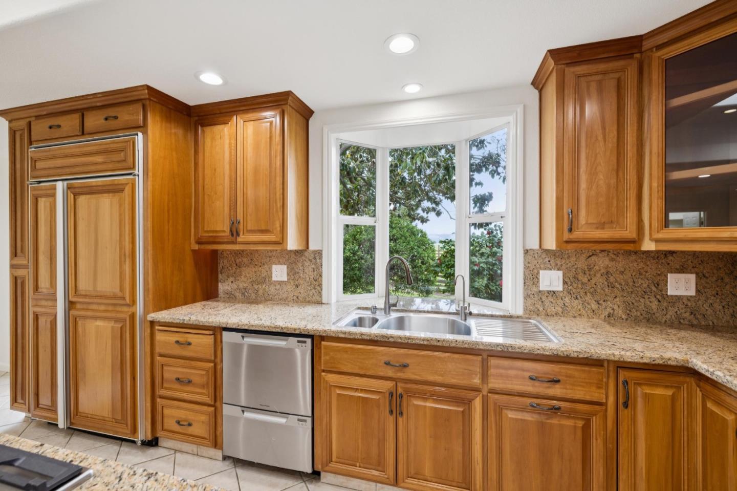 Detail Gallery Image 17 of 79 For 645 Hale Ave, Morgan Hill,  CA 95037 - 3 Beds | 3 Baths