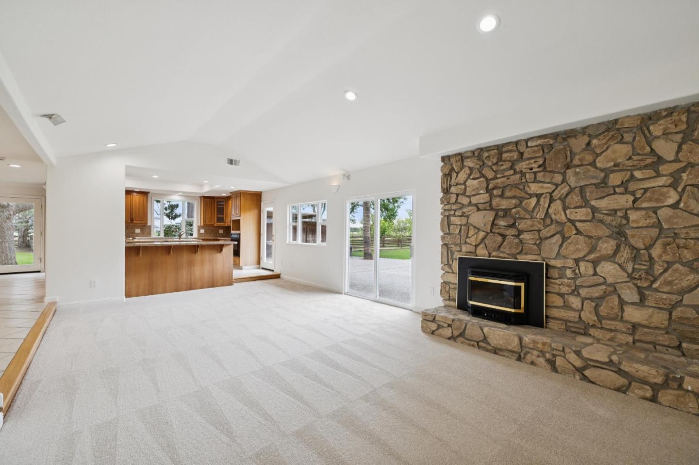 Detail Gallery Image 8 of 79 For 645 Hale Ave, Morgan Hill,  CA 95037 - 3 Beds | 3 Baths