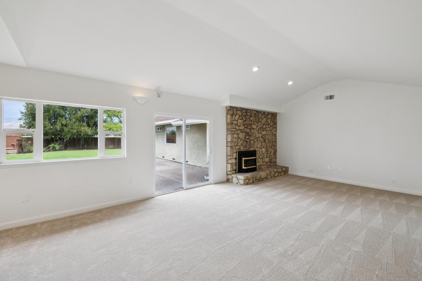 Detail Gallery Image 9 of 79 For 645 Hale Ave, Morgan Hill,  CA 95037 - 3 Beds | 3 Baths