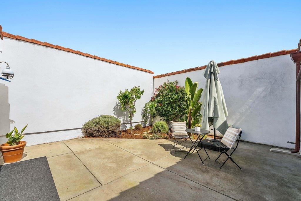 Detail Gallery Image 11 of 43 For 114 Serra Ct, Santa Cruz,  CA 95060 - 3 Beds | 1/1 Baths