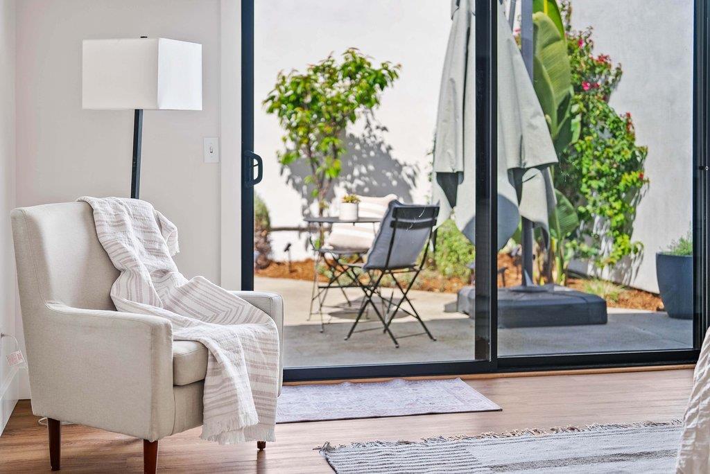 Detail Gallery Image 7 of 43 For 114 Serra Ct, Santa Cruz,  CA 95060 - 3 Beds | 1/1 Baths