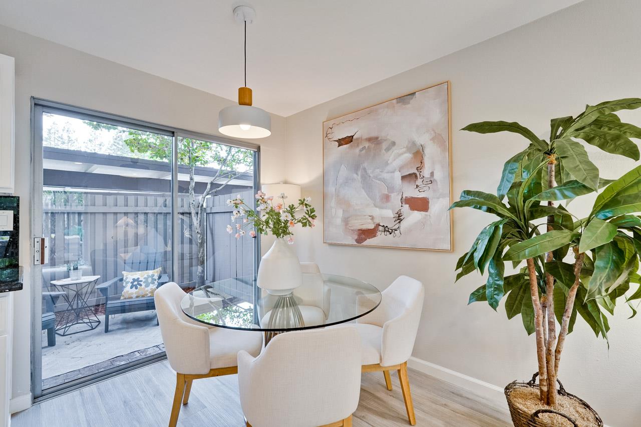 Detail Gallery Image 13 of 48 For 10558 Red Fir Ct, Cupertino,  CA 95014 - 3 Beds | 1/1 Baths