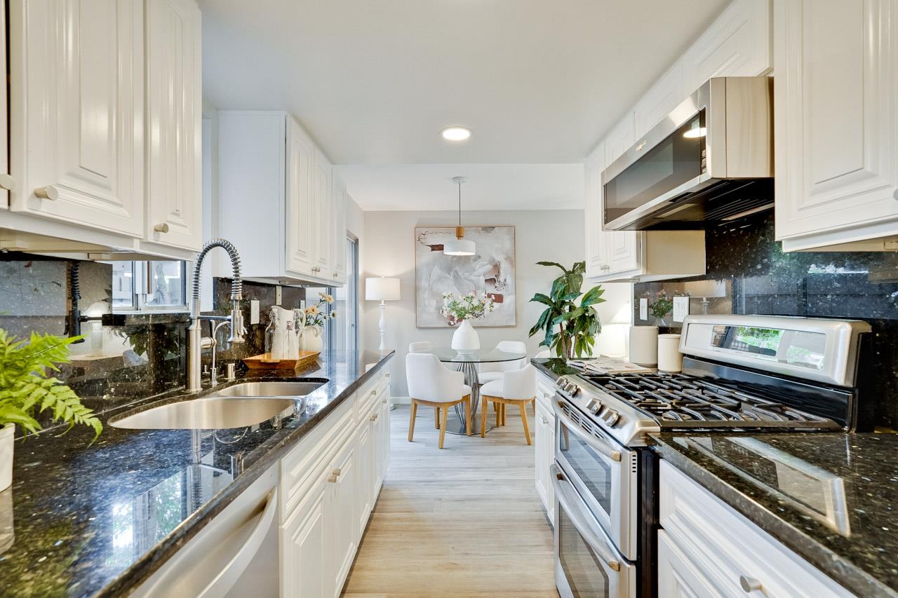 Detail Gallery Image 21 of 48 For 10558 Red Fir Ct, Cupertino,  CA 95014 - 3 Beds | 1/1 Baths