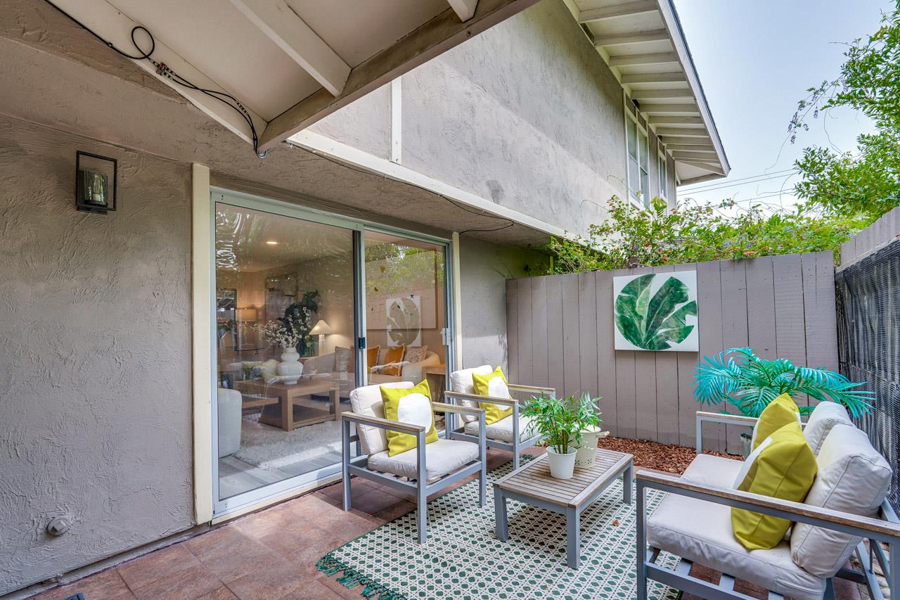 Detail Gallery Image 8 of 48 For 10558 Red Fir Ct, Cupertino,  CA 95014 - 3 Beds | 1/1 Baths