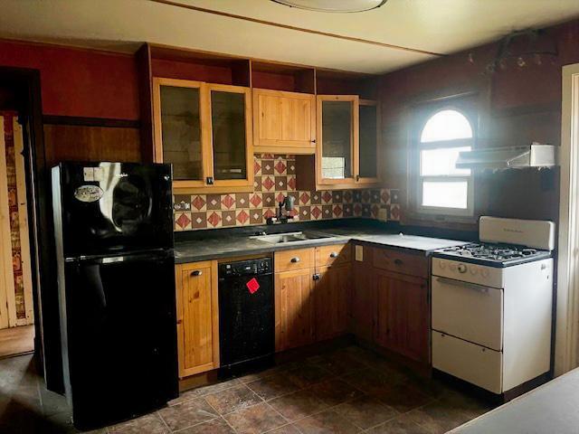 Detail Gallery Image 3 of 7 For Benito Ave, Pacific Grove,  CA 93950 - 3 Beds | 1 Baths