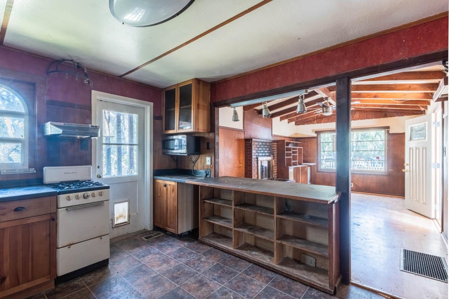 Detail Gallery Image 9 of 25 For Benito Ave, Pacific Grove,  CA 93950 - 3 Beds | 1 Baths