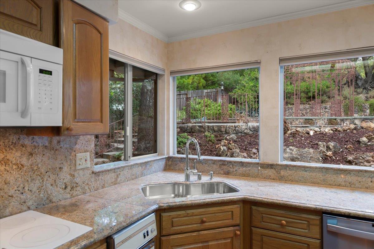 Detail Gallery Image 20 of 30 For 1357 Box Canyon Rd, San Jose,  CA 95120 - 4 Beds | 2/1 Baths