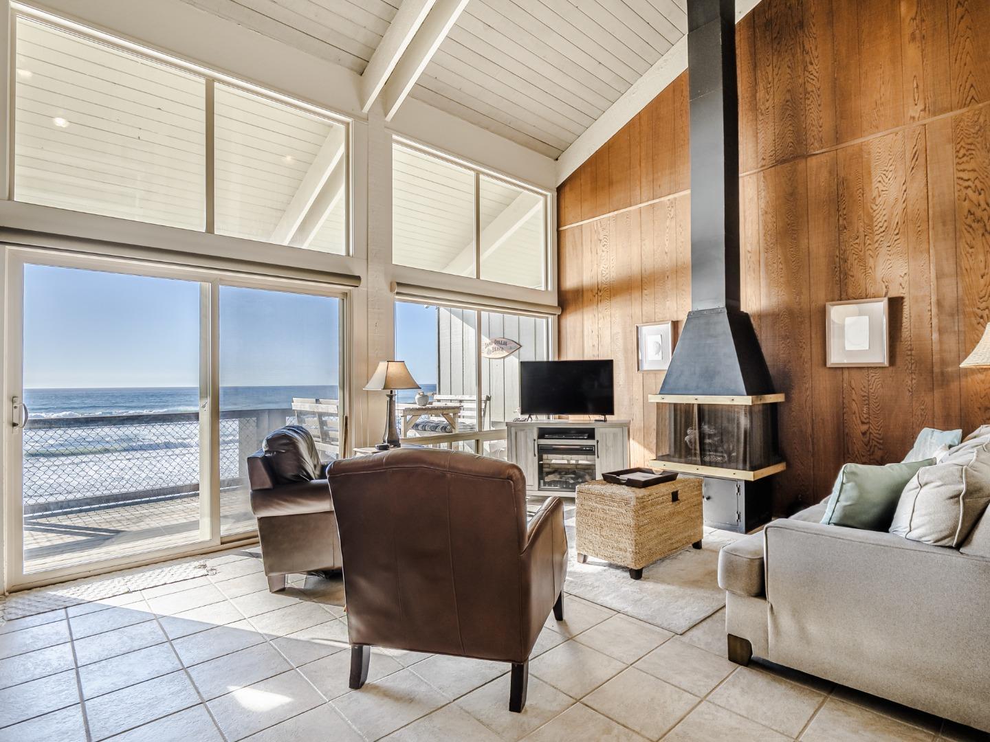Detail Gallery Image 11 of 38 For 753 the Shoreline, La Selva Beach,  CA 95076 - 4 Beds | 4 Baths