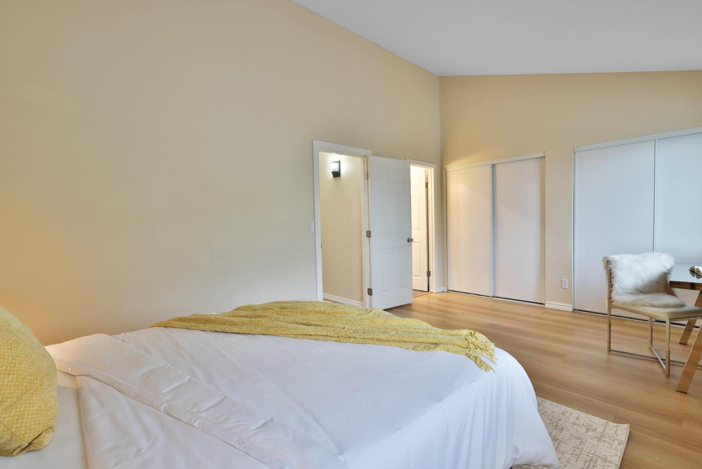 Detail Gallery Image 10 of 24 For 116 Monte Villa Ct, Campbell,  CA 95008 - 2 Beds | 2/1 Baths