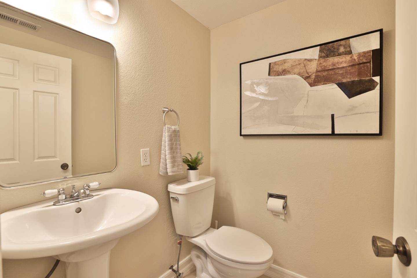 Detail Gallery Image 12 of 24 For 116 Monte Villa Ct, Campbell,  CA 95008 - 2 Beds | 2/1 Baths
