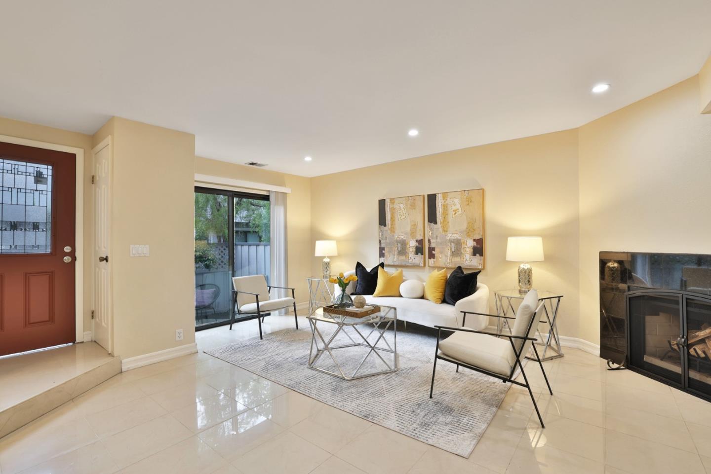 Detail Gallery Image 2 of 24 For 116 Monte Villa Ct, Campbell,  CA 95008 - 2 Beds | 2/1 Baths