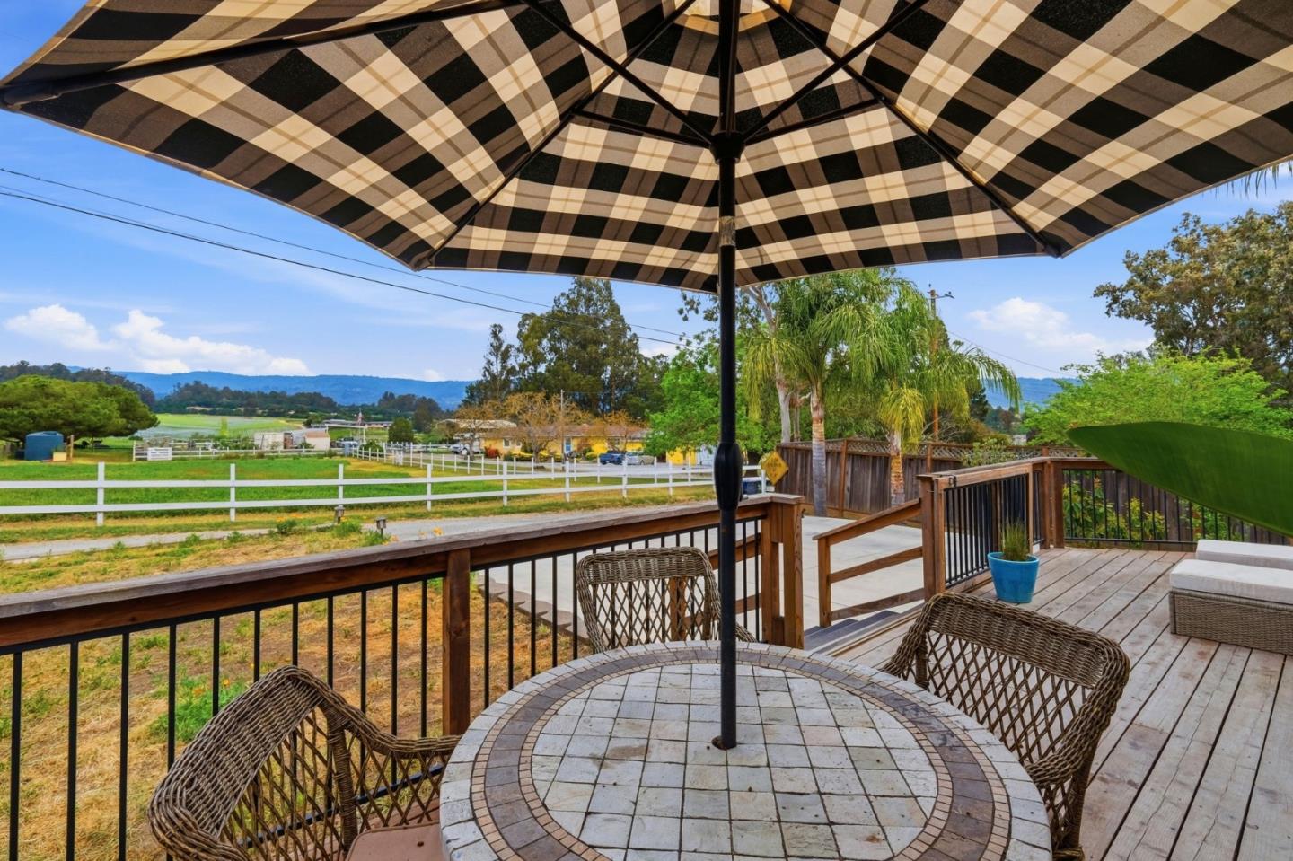 Detail Gallery Image 5 of 39 For 68 Mountain View Rd, Corralitos,  CA 95076 - 3 Beds | 2 Baths